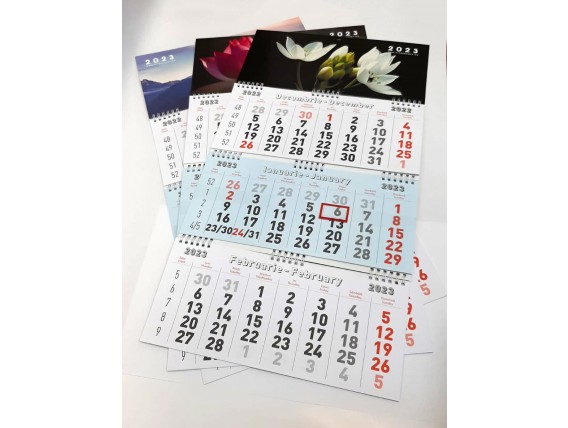 Calendar de perete triptic pliabil cu spirala 2023